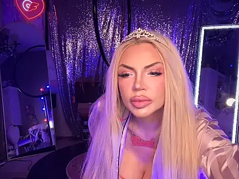 Snapshot of bimbotwerkqueen chatting on September 14, 12:43 am bimbotwerkqueen online show from September 14, 12:43 am