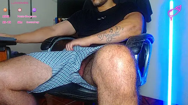 --mAk-- online show from February 9, 1:44 am