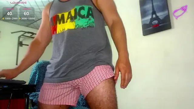 Snapshot of --mAk-- chatting on May 28, 1:41 pm --mAk-- online show from May 28, 1:41 pm