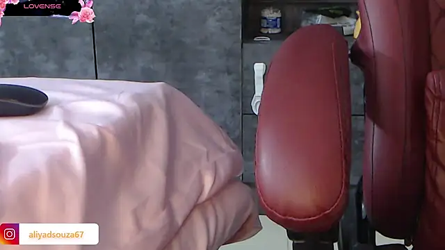 aliyadsouza online show from January 26, 9:08 am