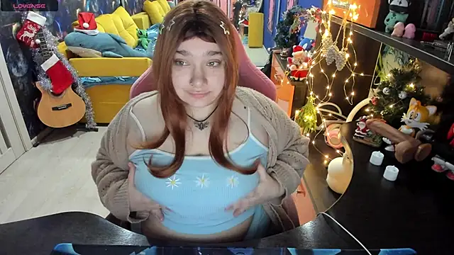 Snapshot of Softie_Sofy chatting on January 1, 2:19 am Softie Sofy online show from January 1, 2:19 am