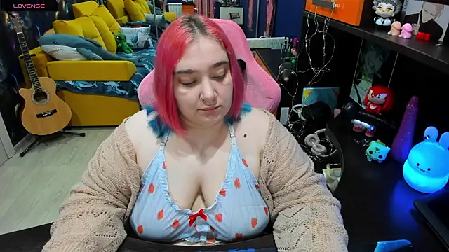 Snapshot of Softie_Sofy chatting on January 30, 1:55 am Softie Sofy online show from January 30, 1:55 am