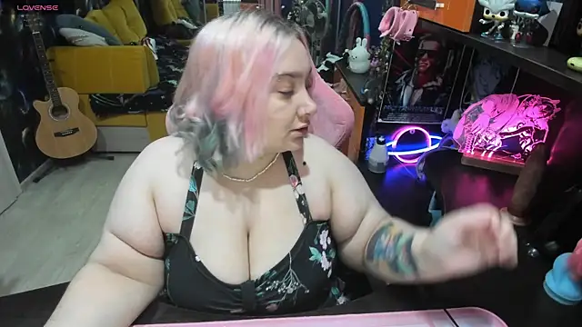 Snapshot of Softie_Sofy chatting on September 23, 1:41 am Softie Sofy online show from September 23, 1:41 am