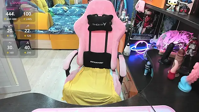 Softie Sofy online show from October 24, 2:30 am