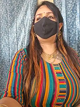 cute-tanvi online show from February 17, 4:09 am