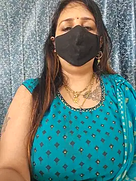 cute-tanvi online show from February 18, 4:04 am