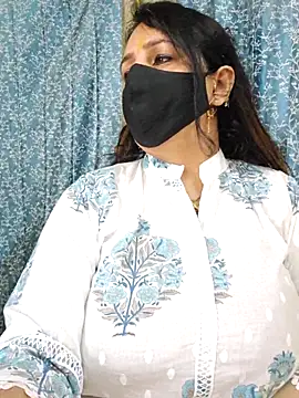 cute-tanvi online show from February 28, 4:54 am