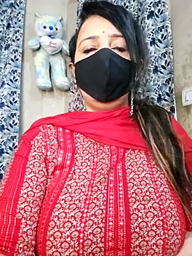 cute-tanvi online show from February 9, 12:58 am