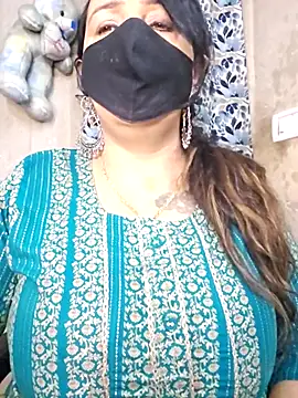 Snapshot of cute-tanvi chatting on April 2, 12:41 am cute-tanvi online show from April 2, 12:41 am