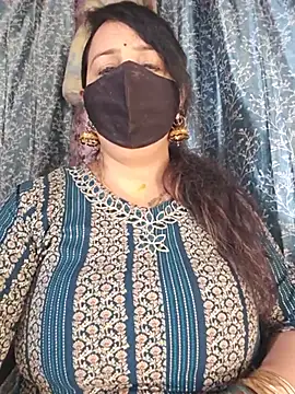 Snapshot of cute-tanvi chatting on June 24, 1:04 am cute-tanvi online show from June 24, 1:04 am