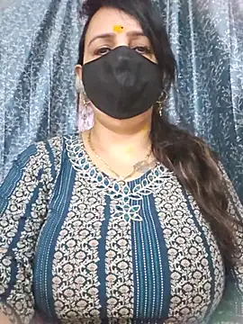 Snapshot of cute-tanvi chatting on July 15, 1:11 am cute-tanvi online show from July 15, 1:11 am