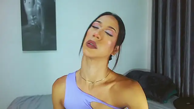 Kenisha Sweet online show from October 30, 9:59 pm