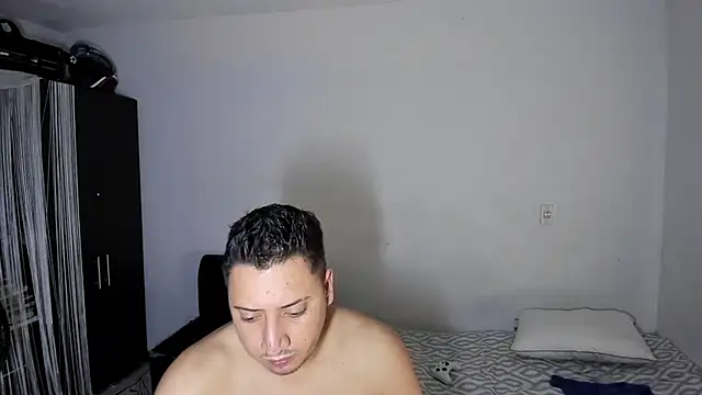 Snapshot of ares_sexxx chatting on June 13, 2:15 pm ares sexxx online show from June 13, 2:15 pm