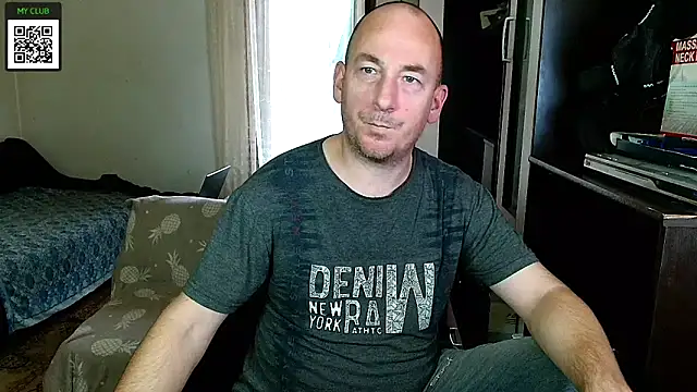 Snapshot of Johan___Barker chatting on December 7, 12:02 pm Johan   Barker online show from December 7, 12:02 pm