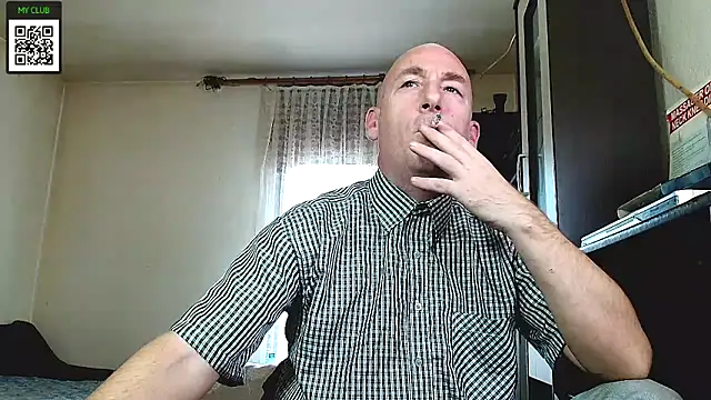 Snapshot of Johan___Barker chatting on December 28, 1:17 pm Johan   Barker online show from December 28, 1:17 pm