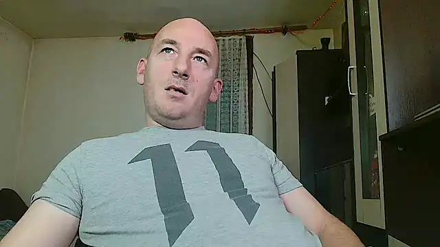 Snapshot of Johan___Barker chatting on December 29, 4:30 pm Johan   Barker online show from December 29, 4:30 pm