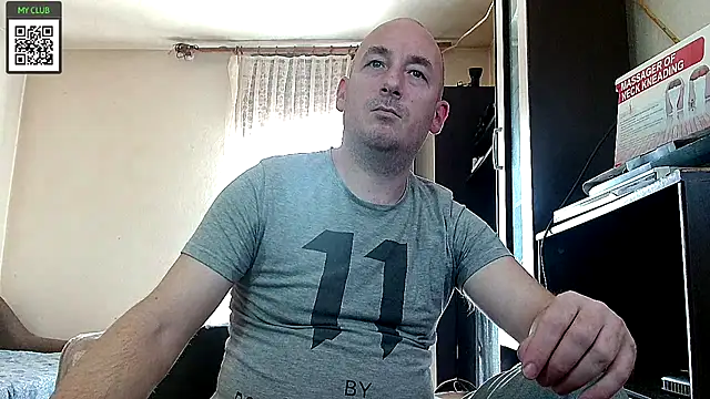 Snapshot of Johan___Barker chatting on January 10, 11:33 am Johan   Barker online show from January 10, 11:33 am