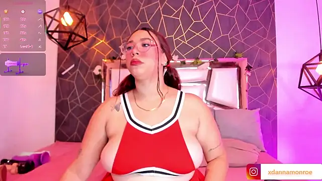 DanniaMonroee online show from September 16, 1:06 am