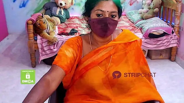 Snapshot of Novapol chatting on January 5, 8:52 pm Novapol online show from January 5, 8:52 pm