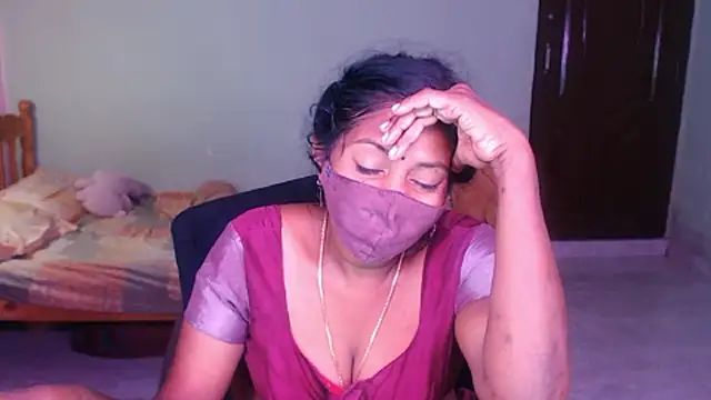 Snapshot of Novapol chatting on May 31, 6:09 pm Novapol online show from May 31, 6:09 pm