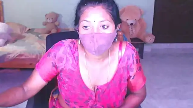Snapshot of Novapol chatting on June 10, 6:07 pm Novapol online show from June 10, 6:07 pm