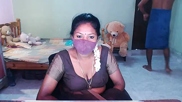 Snapshot of Novapol chatting on June 13, 2:15 pm Novapol online show from June 13, 2:15 pm