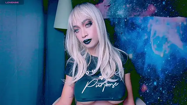 Snapshot of XXsexylongcockXX chatting on March 6, 3:35 am XXsexylongcockXX online show from March 6, 3:35 am