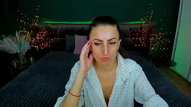 Rebecca Diamond online show from February 16, 12:43 pm