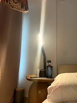 curchez  online show from November 18, 7:07 pm