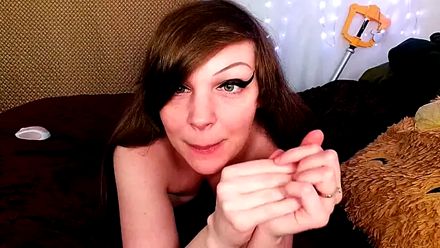 GamerGirlRoxyAndLee online show from January 4, 10:13 pm