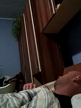 Snapshot of Rolandxxxr chatting on January 5, 5:20 pm Rolandxxxr online show from January 5, 5:20 pm