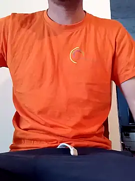 Snapshot of Rolandxxxr chatting on January 26, 1:15 pm Rolandxxxr online show from January 26, 1:15 pm