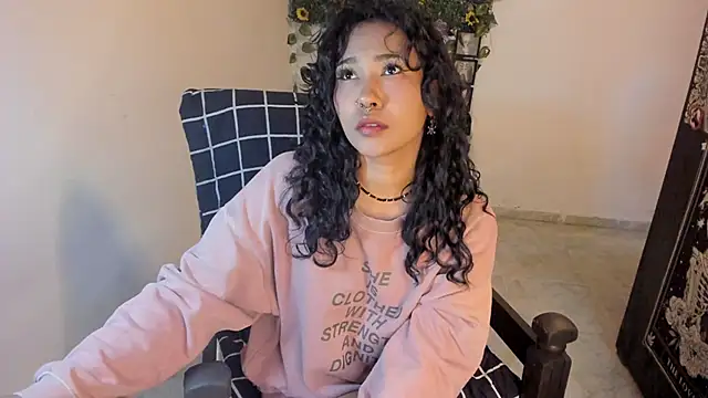 Mary Rosse1 online show from October 13, 7:03 pm