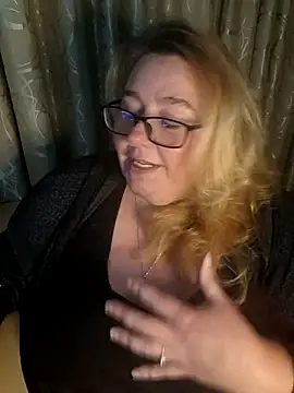 Iceprincess2bad4u online show from May 13, 6:16 pm
