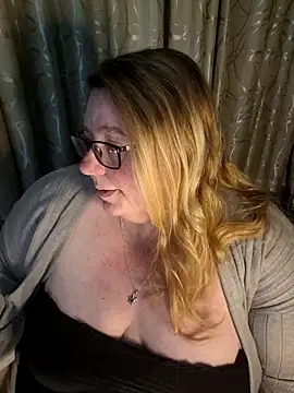 Iceprincess2bad4u online show from June 26, 6:34 pm