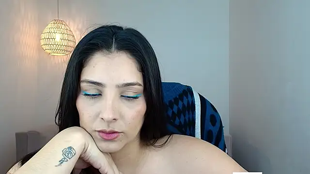 Snapshot of YummyAnna_ chatting on February 24, 8:07 pm YummyAnna online show from February 24, 8:07 pm