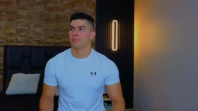 FelipeAndMarcello3 online show from February 19, 7:38 pm