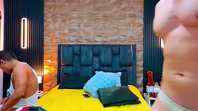 Snapshot of FelipeAndMarcello3 chatting on July 15, 2:22 pm FelipeAndMarcello3 online show from July 15, 2:22 pm