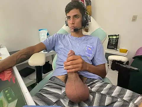 Max TheHorseDick online show from December 11, 3:56 am