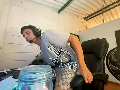 Max TheHorseDick online show from September 13, 2:55 am