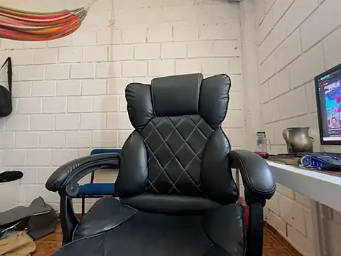 Max TheHorseDick online show from December 14, 3:50 pm