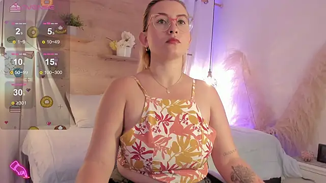 Snapshot of halaaa_1 chatting on January 22, 7:24 pm halaaa 1 online show from January 22, 7:24 pm