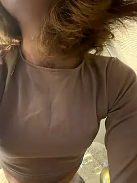 -AngelAri- online show from December 19, 9:05 am