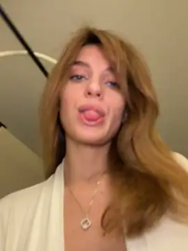 -AngelAri- online show from April 15, 6:04 pm