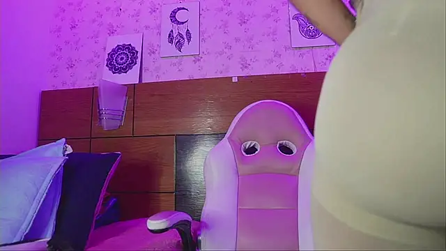 mssburbuja online show from March 13, 3:11 am