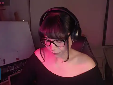 alien  show online show from April 15, 10:00 am