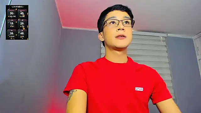 tom Howard online show from November 4, 6:51 pm