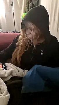 JadaSkyy online show from April 7, 7:03 pm