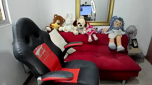 Snapshot of NicolettColin chatting on January 3, 8:54 pm NicolettColin online show from January 3, 8:54 pm