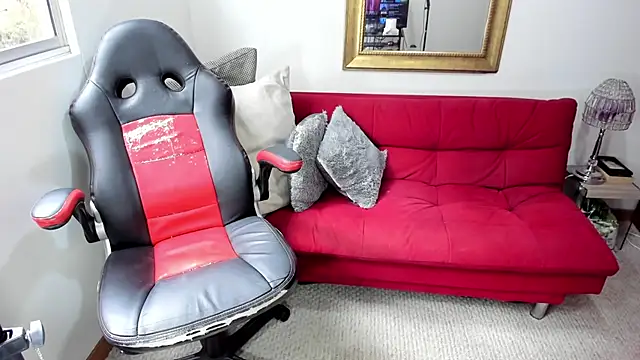 Snapshot of NicolettColin chatting on March 20, 4:20 pm NicolettColin online show from March 20, 4:20 pm